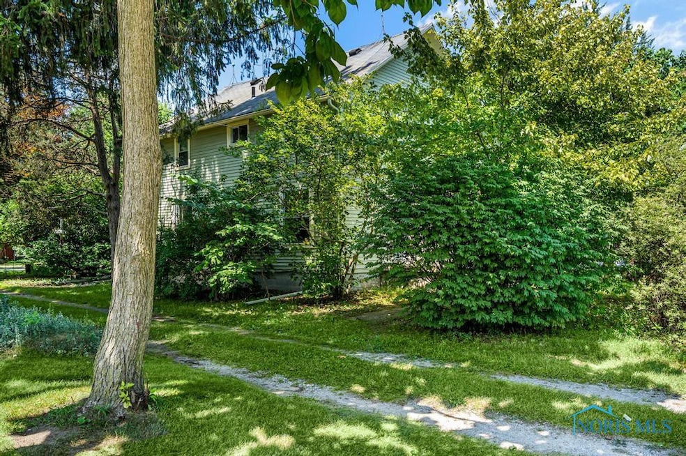 1402 S Crissey Rd, Holland, OH 43528 - photo 1