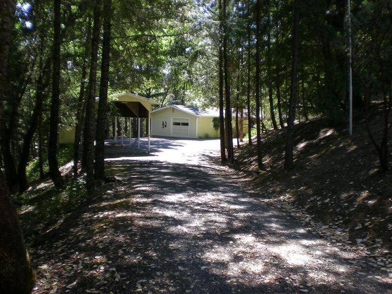 213 Hawksdale Dr, Grants Pass, OR 97526 - photo 1