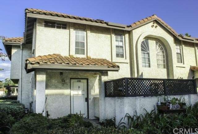 Beautiful two story end unit in Las Palmas communi