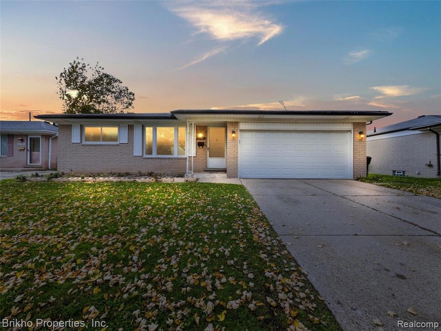 27731 Woodmont St, Roseville, MI 48066 - photo 1