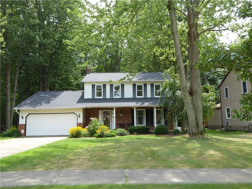 Welocome to this 4 bedroom colonial on Faye Lane. 