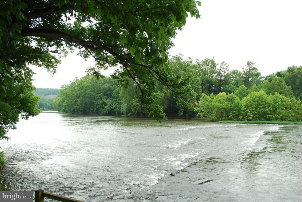 562 Osprey Ln, Front Royal, VA 22630 - photo 1