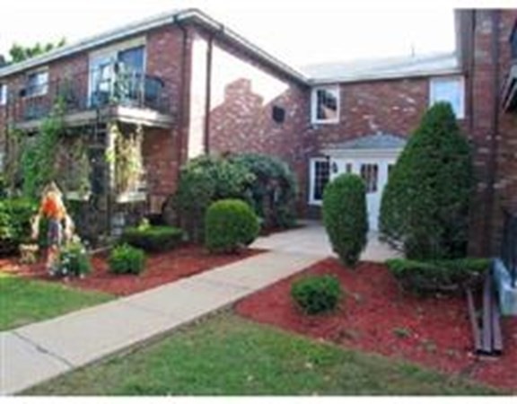 53 Fountain Ln unit 14, South Weymouth, MA 02190 - photo 1