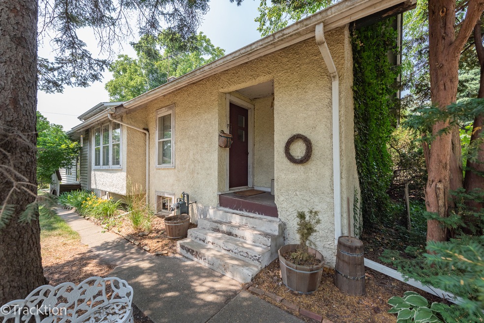 711 N Brainard St, Naperville, IL 60563 - photo 1