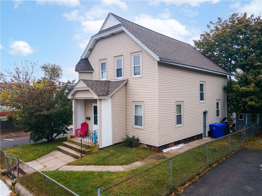 26 Waldo St, Pawtucket, RI 02860 - photo 1
