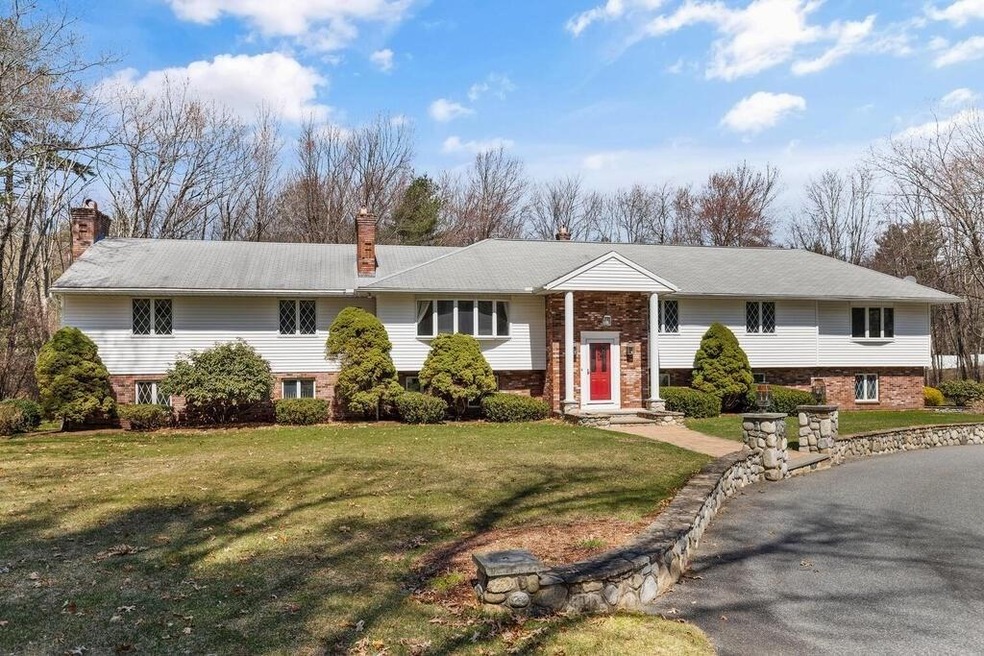 207 Aldrich Rd, Wilmington, MA 01887 - photo 1