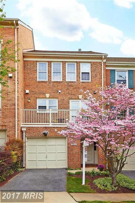 5912 Munson Ct, Falls Church, VA 22041 - photo 1