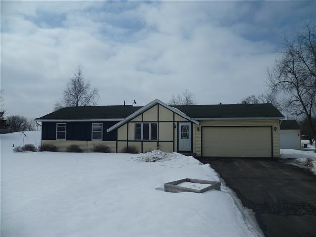 375 Pagelow Rd, Brooklyn, WI 53521 - photo 1