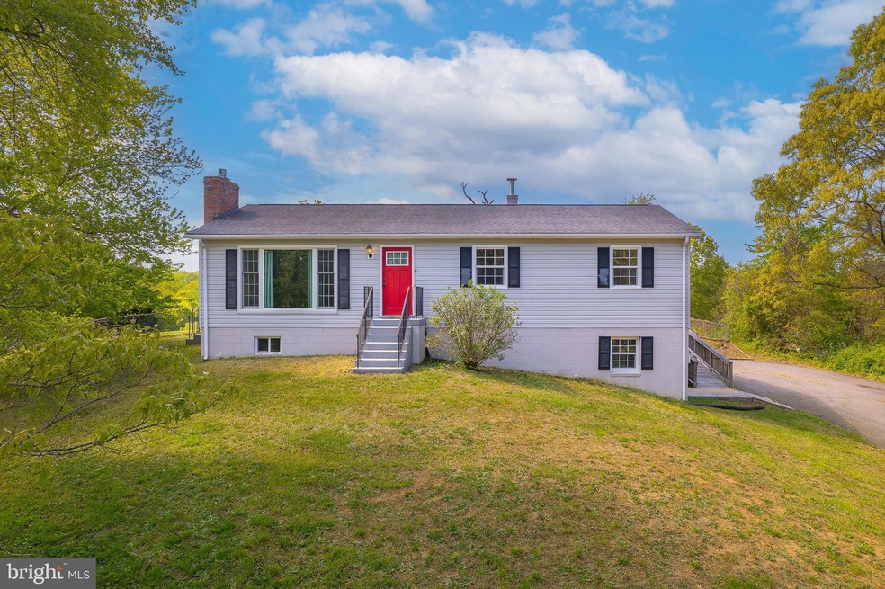 27275 Queentree Rd, Mechanicsville, MD 20659 - photo 1