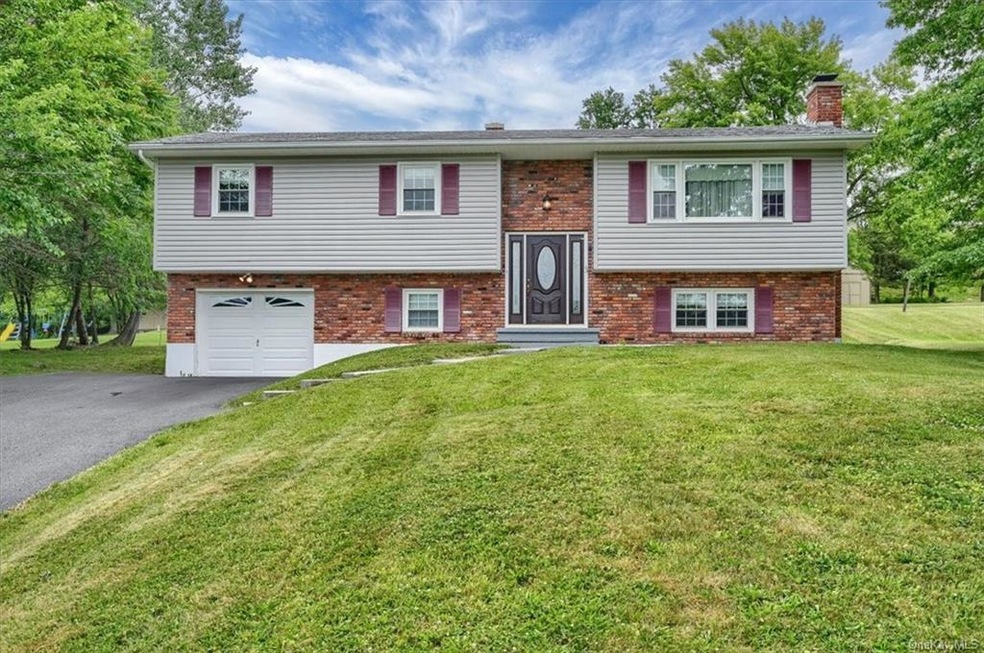 134 Bethlehem Rd, New Windsor, NY 12553 - photo 1