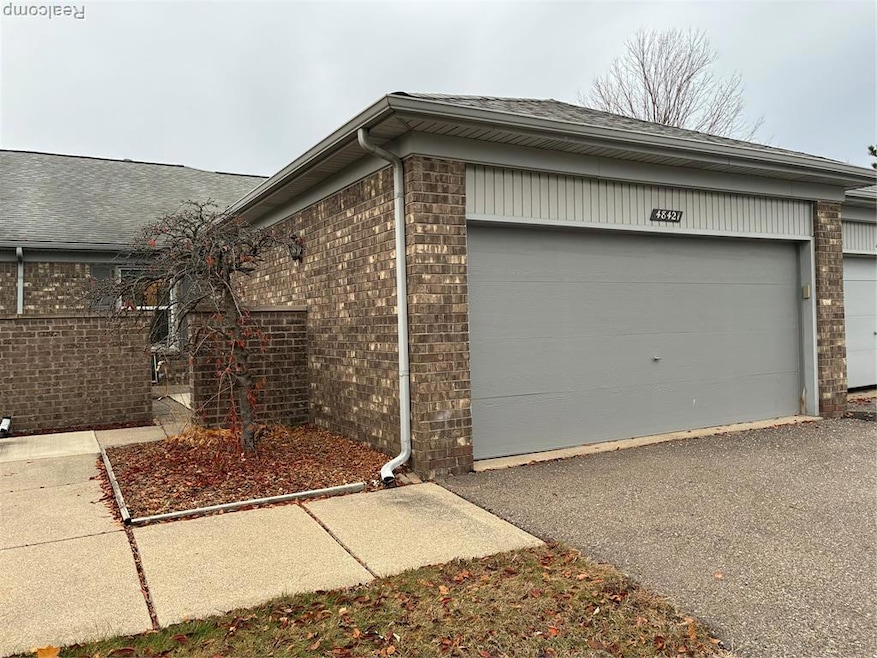 48421 Milonas Dr unit 223, Shelby Township, MI 48315 - photo 1