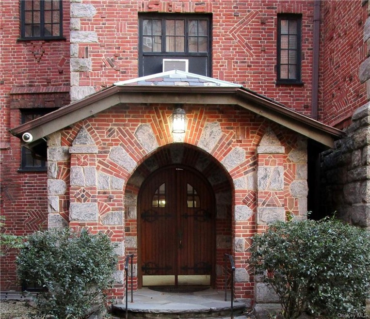 45 Pondfield Rd W unit 1H, Bronxville, NY 10708 - photo 1