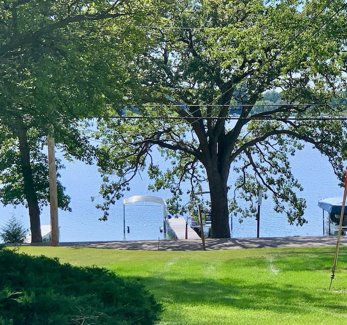 W9206 Ripley Rd, Cambridge, WI 53523 - photo 1