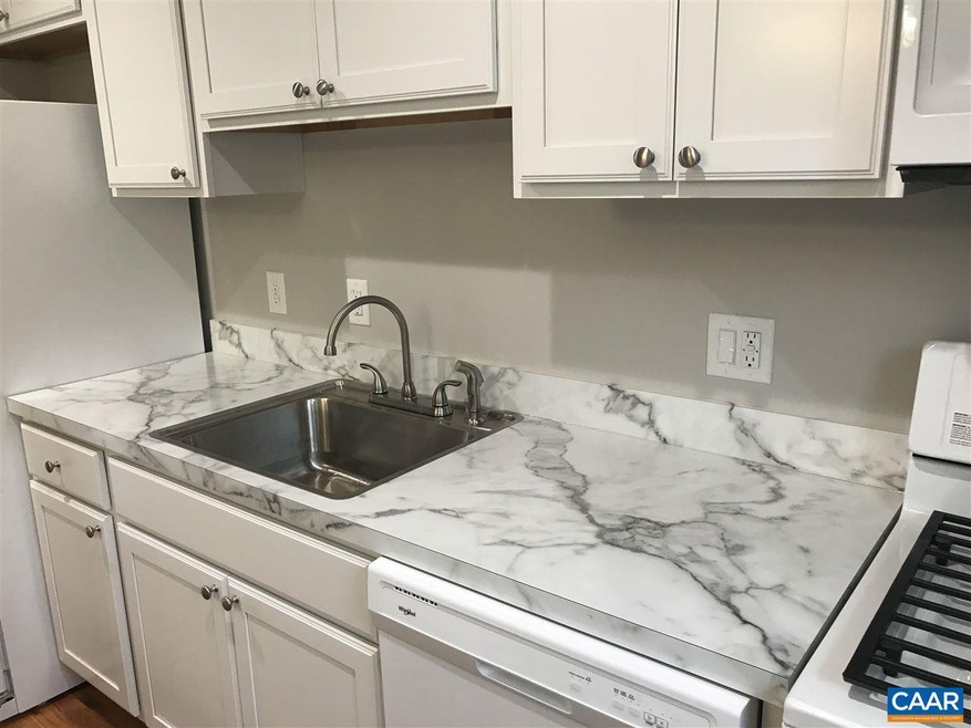 142 Hessian Hills Cir unit 3, Charlottesville, VA 22901 - photo 1