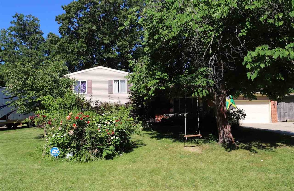 1293 Pickwick Place, Flint, MI 48507 - photo 1