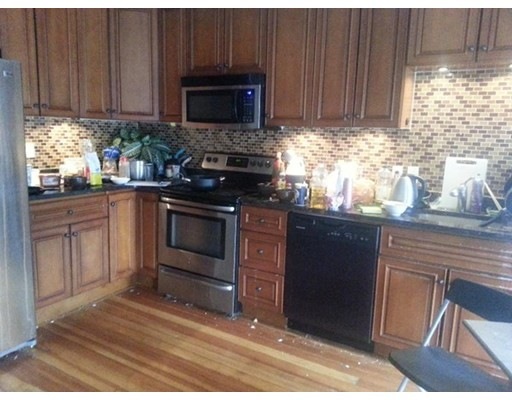 30 Lyman St unit B, Waltham, MA 02452 - photo 1