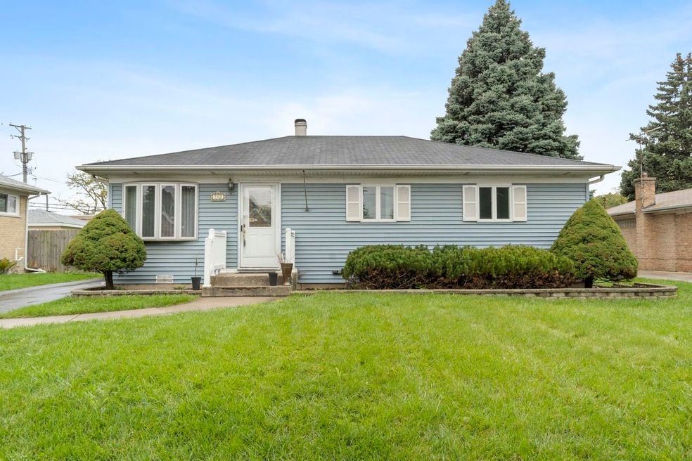 712 N Michigan St, Elmhurst, IL 60126 - photo 1