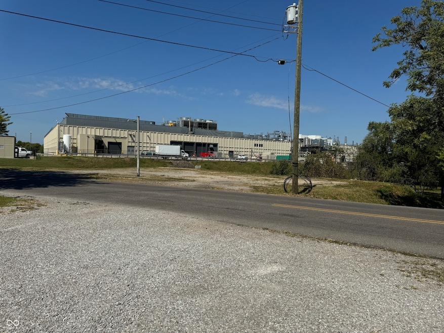 2040 Mckinley Ave, Columbus, IN 47201 - photo 1