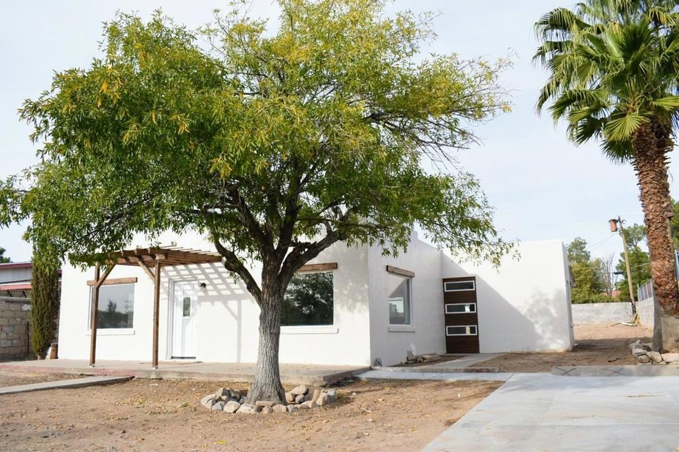 7637 Adobe Dr, El Paso, TX 79915 - photo 1