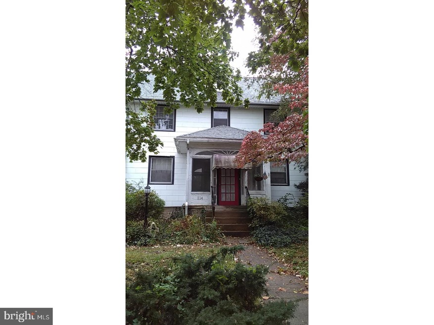114 E Stewart Ave, Lansdowne, PA 19050 - photo 1