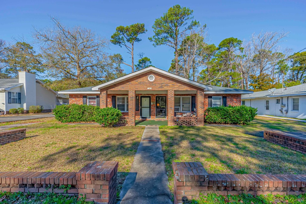 1307 Dunbar St, Myrtle Beach, SC 29577 - photo 1