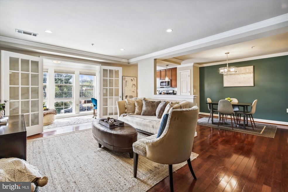 4191 S Four Mile Run Dr unit 202, Arlington, VA 22204 - photo 1