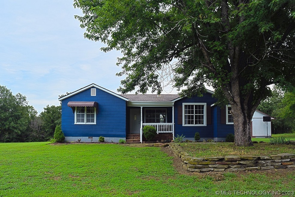 1810 N 233 Rd, Mounds, OK 74047 - photo 1