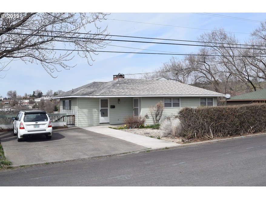 731 NW 5th St, Pendleton, OR 97801 - photo 1