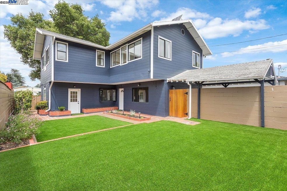 Sold $1,131,000 • Co-Listing Agent