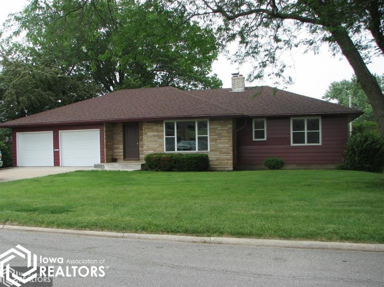 221 W Fayette St, Osceola, IA 50213 - photo 1