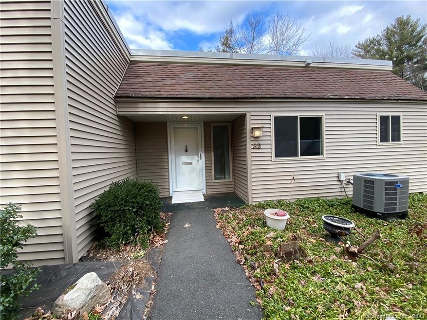 32 Library Ln, Simsbury, CT 06070 - photo 1