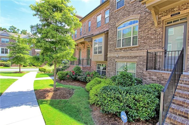 1097 Township Square, Alpharetta, GA 30022 - photo 1