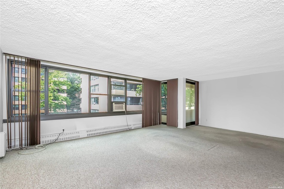 16715 12th Ave unit 4D, Beechhurst, NY 11357 - photo 1