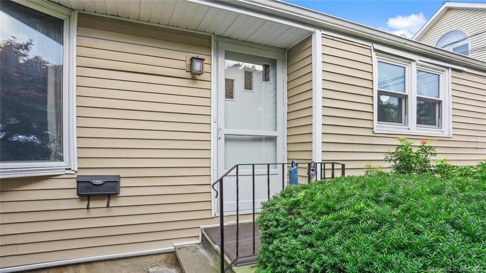 43 Autumn Ln, Stamford, CT 06906 - photo 1