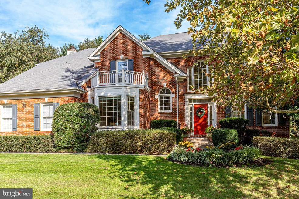 1213 Tottenham Ct, Reston, VA 20194 - photo 1