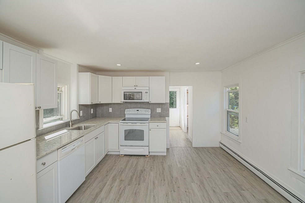 28 Pleasant St unit 2, Whitman, MA 02382 - photo 1