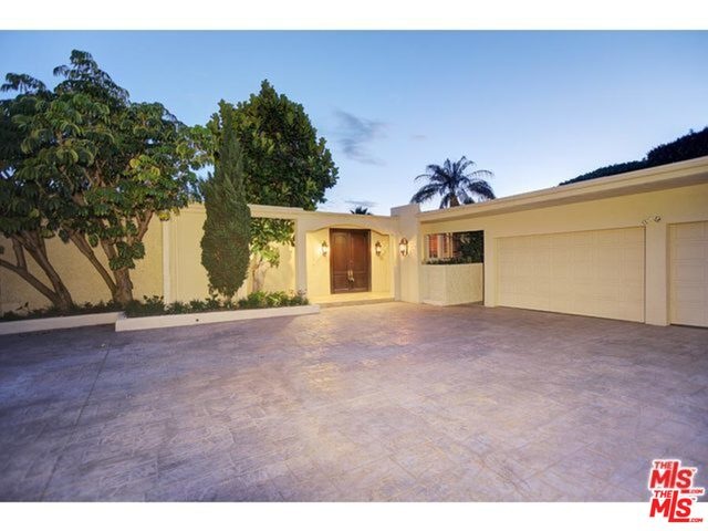 1120 Shadow Hill Way, Beverly Hills, CA 90210 - photo 1