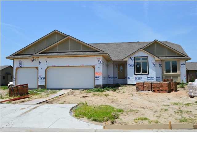 8557 W Candlewood Ct, Wichita, KS 67205 - photo 1