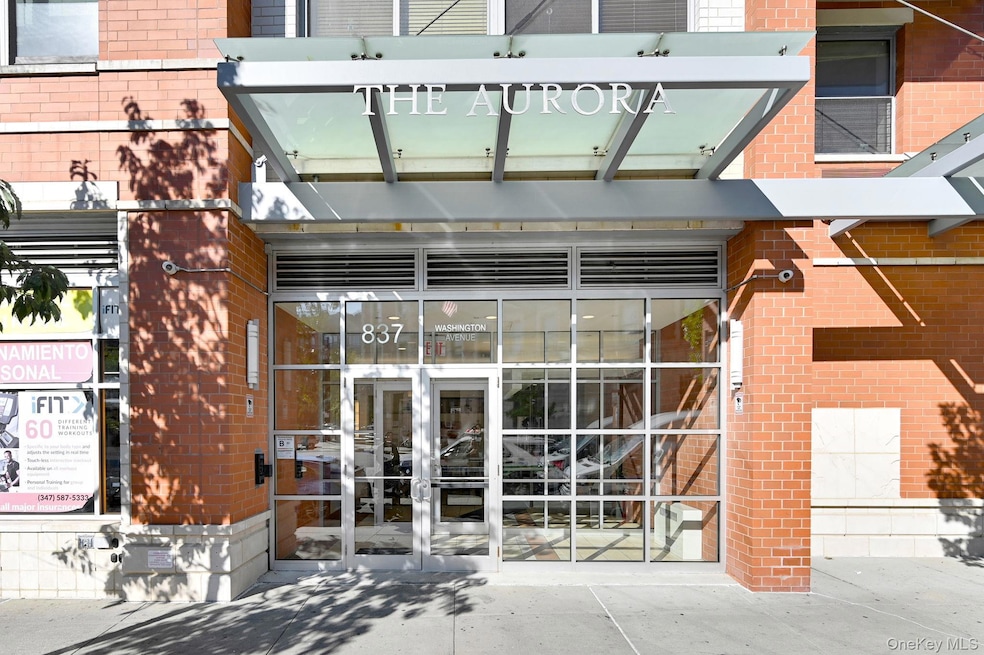 The Aurora unit 8P, Bronx, NY 10451 - photo 1