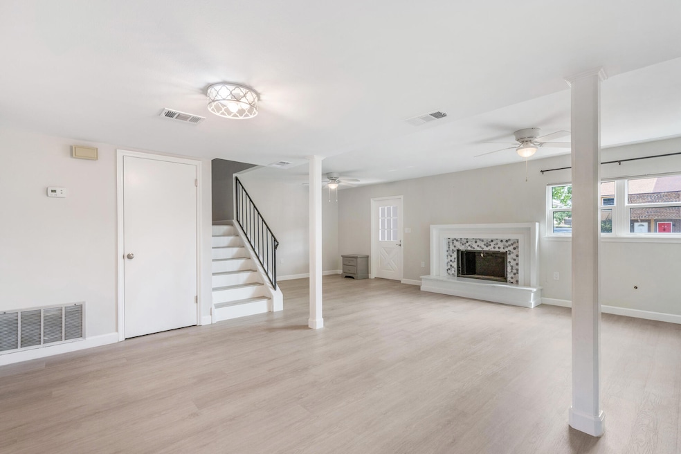 29 11th St unit A, Shalimar, FL 32579 - photo 1