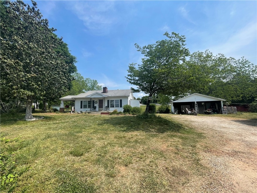 109 Fowler Rd, Walhalla, SC 29691 - photo 1