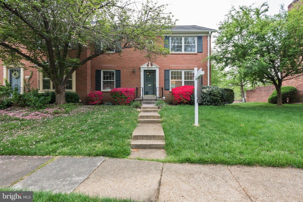 8427 Willow Forge Rd, Springfield, VA 22152 - photo 1