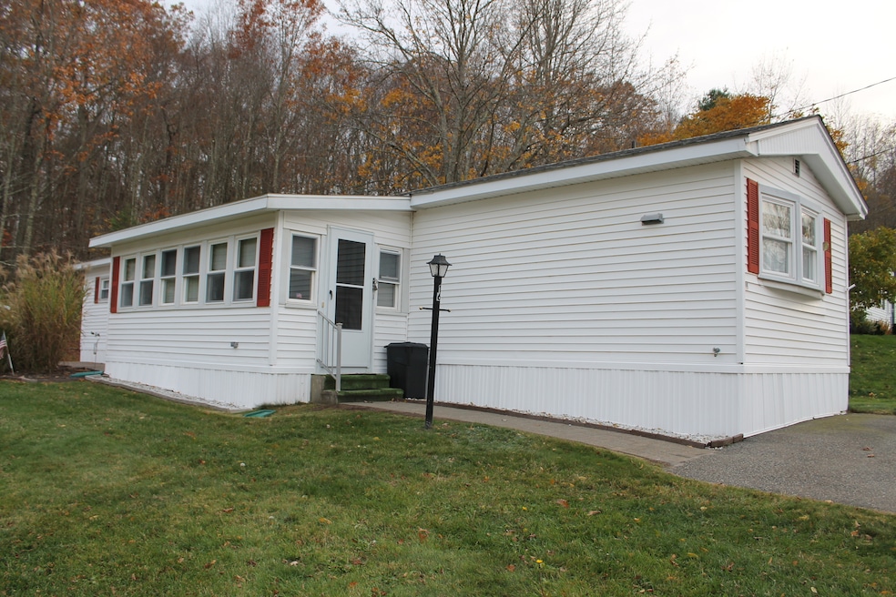 16 Bridlepath Trail, Killingworth, CT 06419 - photo 1