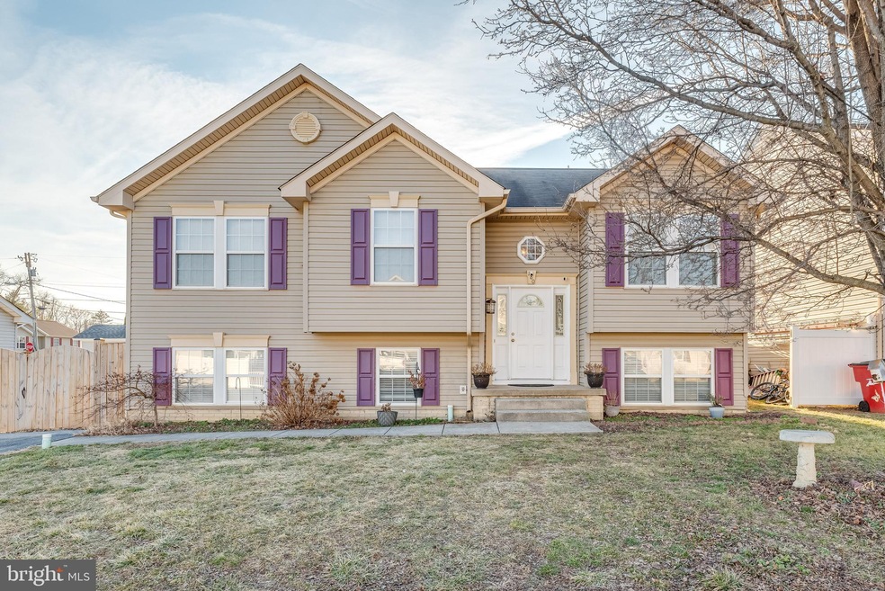 180 Ranson Estates Cir, Ranson, WV 25438 - photo 1