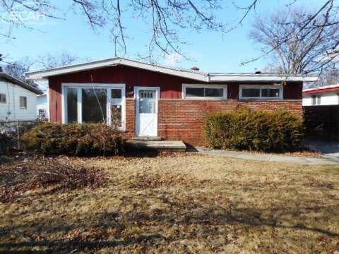 901 E Hemphill Rd, Flint, MI 48507 - photo 1