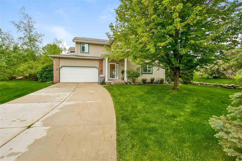 102 Club House Dr unit 1, Oregon, WI 53575 - photo 1