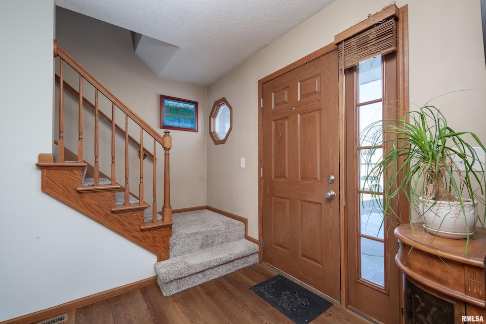 2429 W 60th Place, Davenport, IA 52806 - photo 1