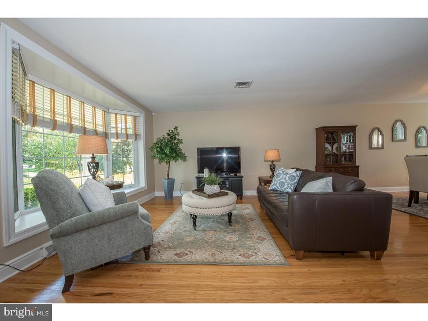 523 Georgetown Rd, Wallingford, PA 19086 - photo 1