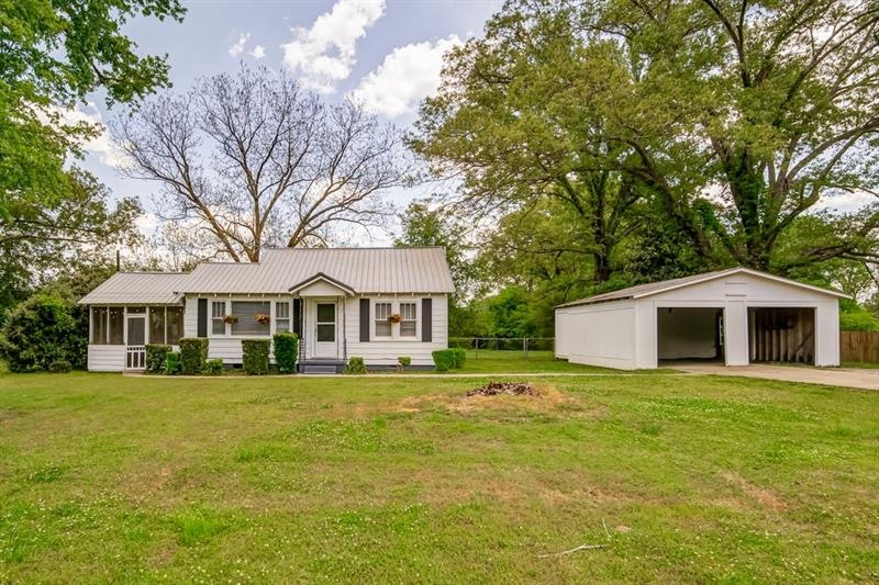 1015 Morgan Valley Rd, Rockmart, GA 30153 - photo 1