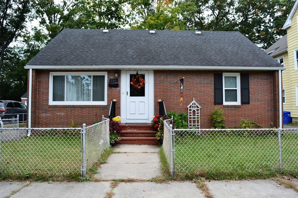 130 Draper St, Springfield, MA 01108 - photo 1